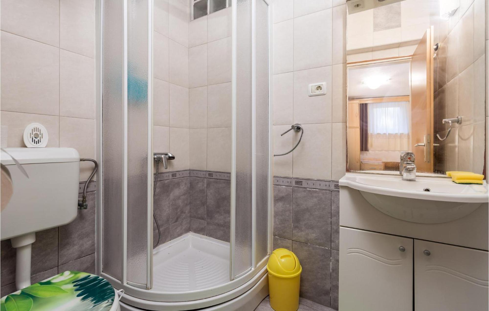 Beach Front Apartment In Punta Kriza With Kitchen Екстериор снимка