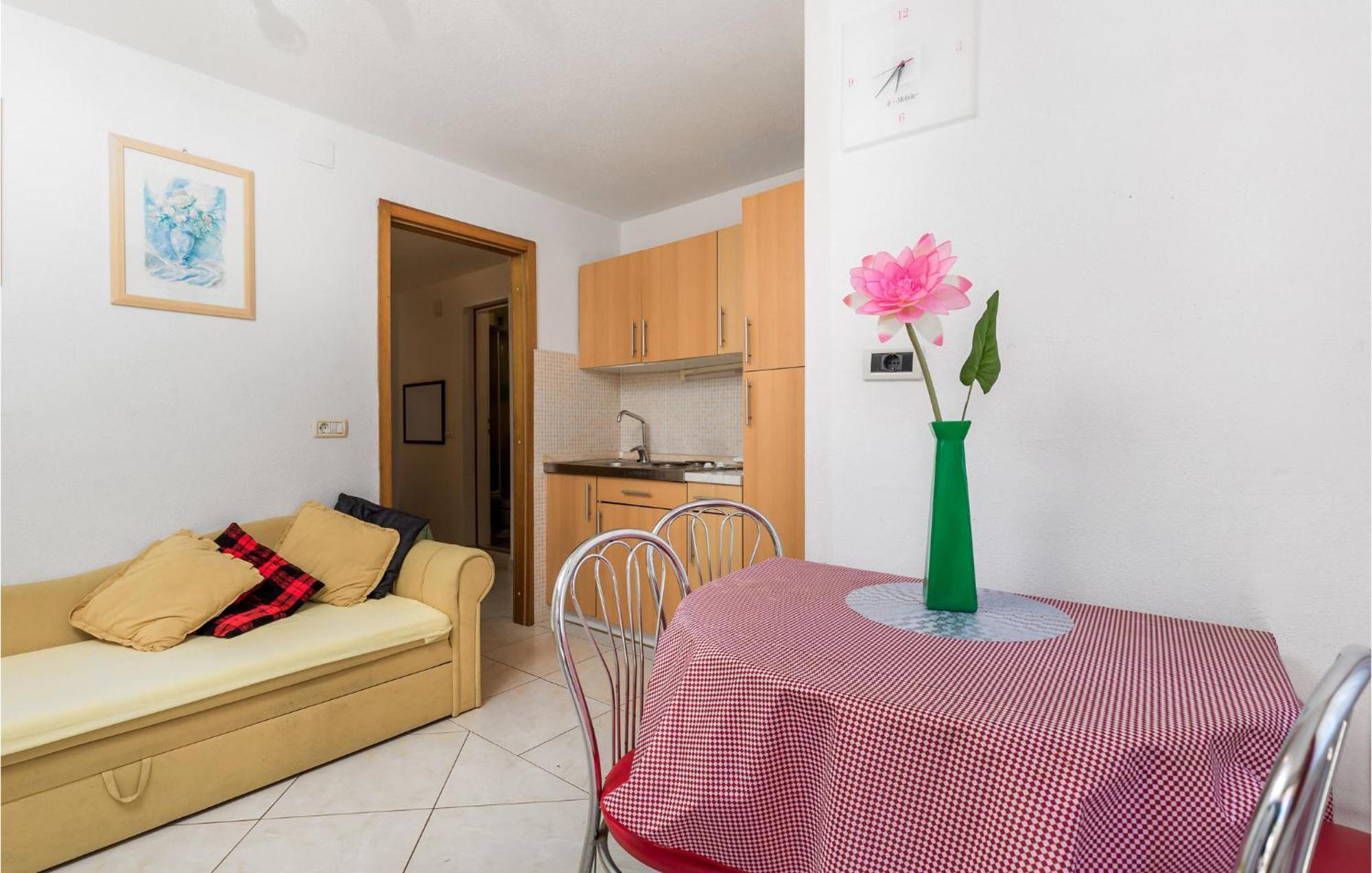 Beach Front Apartment In Punta Kriza With Kitchen Екстериор снимка